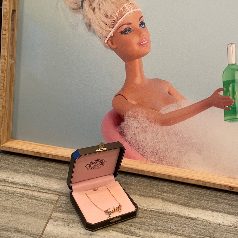 Juicy Couture necklace new in box